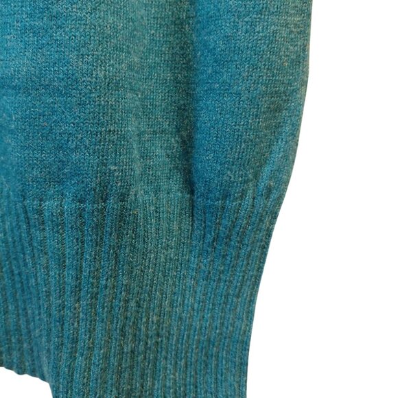 Nomadic Traders Two-Toned Raglan Sleeved Turtleneck Sweater, S - Picture 6 of 14